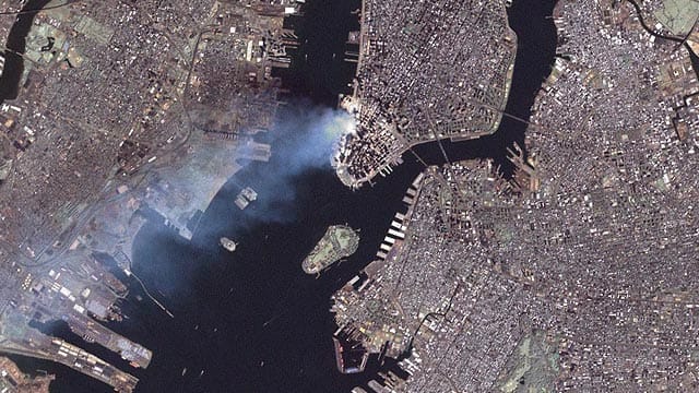 Satellitenbild New Yorks vom 11. September 2001 (Landsat 7) ( Satellitenbild New Yorks vom 11. September 2001 (Landsat 7) (