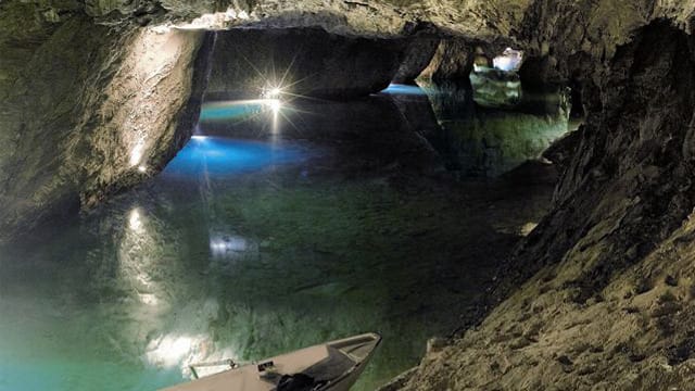 Lac Souterrain de St-Léonard, der größte natürliche unterirdische See Europas.