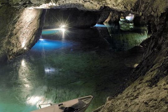 Lac Souterrain de St-Léonard, der größte natürliche unterirdische See Europas.