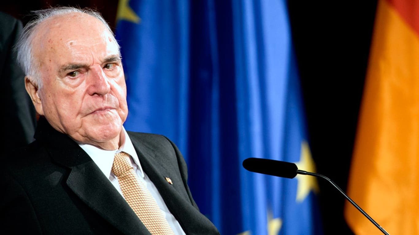 Altkanzler Helmut Kohl mischt sich in die Krim-Krise ein.