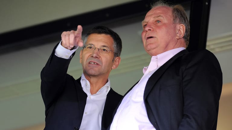 Herbert Hainer (li.) wird neuer Vorsitzender des Aufsichtsrates des FC Bayern und damit Nachfolger von Uli Hoeneß (re.).