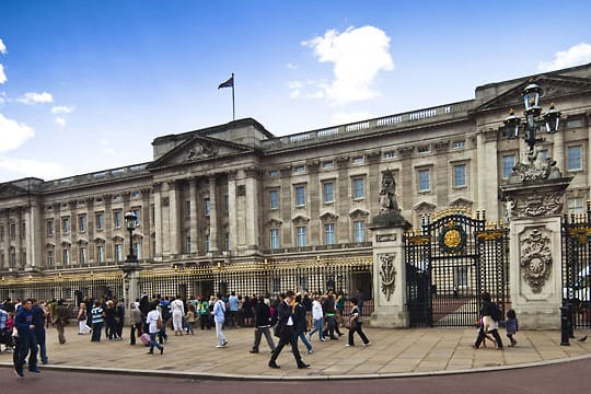 Sanierung des Buckingham-Palasts? Falscher Prinz Harry betrügt österreichischen Handwerker um 27.500 Euro