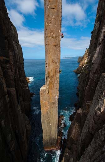 65 Meter in die Höhe ragt die imposante, im Meer stehende Felsnadel an der tasmanischen Küste Australiens.