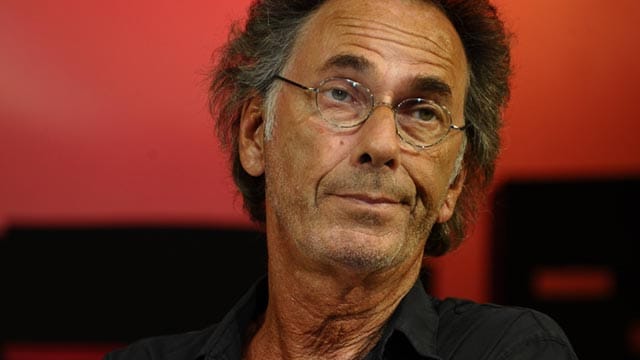 Hugo Egon Balder ist nur ein Künstlername - allerdings kein sehr kreativer. Hugo Egon Balder ist nur ein Künstlername - allerdings kein sehr kreativer.