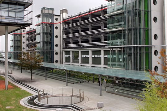 Apcoa-Parkhaus an der Messe Stuttgart: Der operative Gewinn reicht nicht, um die Schulden zu bedienen Apcoa-Parkhaus an der Messe Stuttgart: Der operative Gewinn reicht nicht, um die Schulden zu bedienen