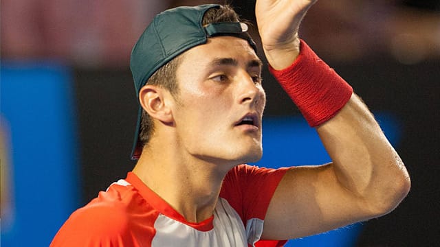 Bernard Tomic muss sich in Miami in Rekordzeit geschlagen geben.