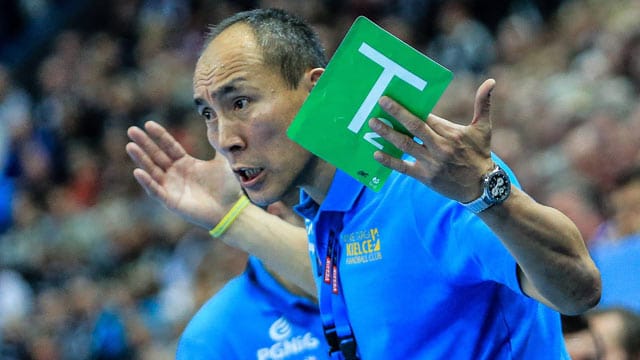 Talant Duschebajew beim Spiel gegen die Rhein-Neckar Löwen. Talant Duschebajew beim Spiel gegen die Rhein-Neckar Löwen.