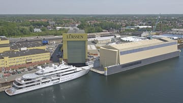 Der Hauptsitz von Lürssen befindet sich in Bremen an der Weser: Das Unternehmen will nun bei der Lloyd-Werft einsteigen.