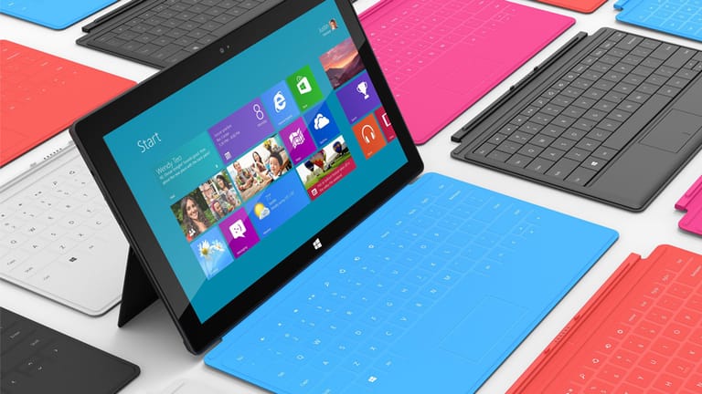 Zeitgleich mit Windows 8 führte Microsoft seine Tablet-PC-Familie Surface ein.