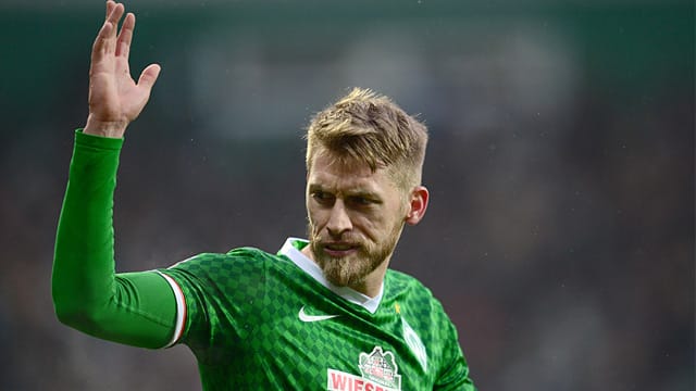 Werder-Star Aaron Hunt macht sich Sorgen um den Klassenerhalt.