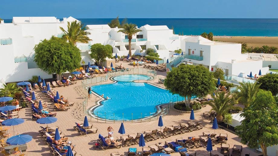 Tolle Unterhaltung und leckeres Essen runden die Ferien auf Lanzarote ab: das "Hotel Lanzarote Village".