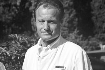 Karl Walter Diess ist tot. Der Schauspieler spielte den beliebten Oberarzt Dr. Schäfer in der "Schwarzwaldklinik".
