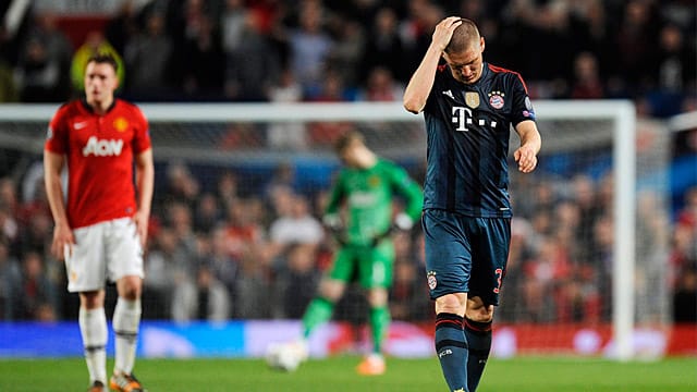 Bastian Schweinsteiger muss gegen Manchester vorzeitig vom Feld.