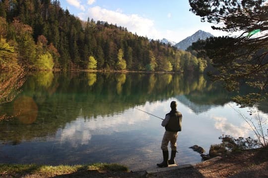 Auf den ersten Blick unscheinbar, doch der Alatsee entpuppt sich als sehr geheimnisvoll.