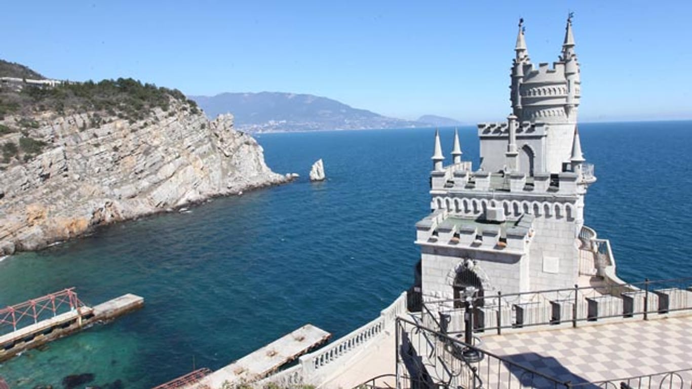 Krim: Das "Schwalbennest" ist eine der Touristenattraktionen der Krim. Reisende brauchen jetzt ein russisches Visum.