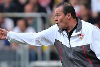 VfB-Trainer Huub Stevens: Volle Konzentration auf den Klassenerhalt statt laute Musik.