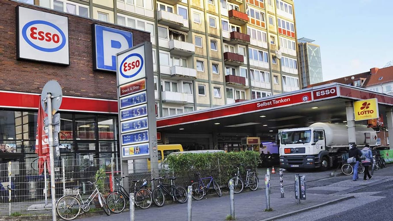 Kieztanke: Die wohl bekannteste Tankstelle Deutschlands lag direkt an der Reeperbahn - im Februar 2014 begannen die Abrissarbeiten.