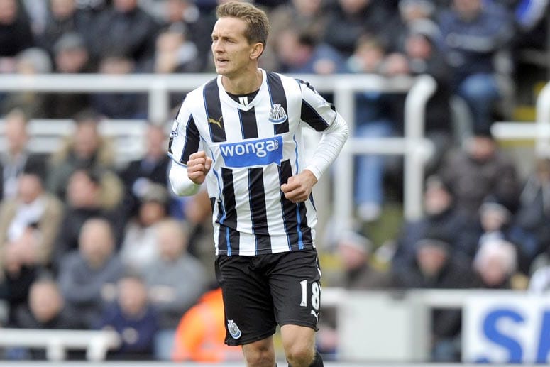 Für Gladbachs Stürmer Luuk de Jong läuft es auch in Newcastle nicht rund.