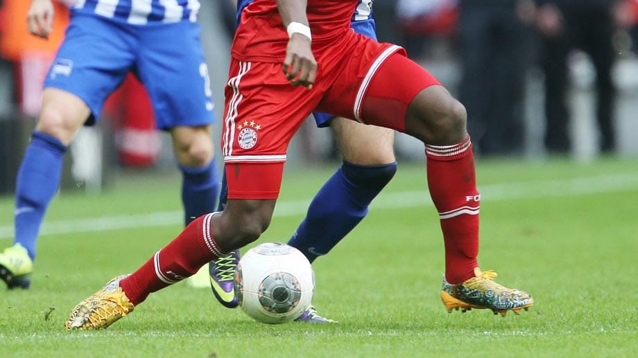 Bayerns Verteidiger David Alaba trug die Schuhe vergangenen Herbst im Spiel gegen Hertha BSC.