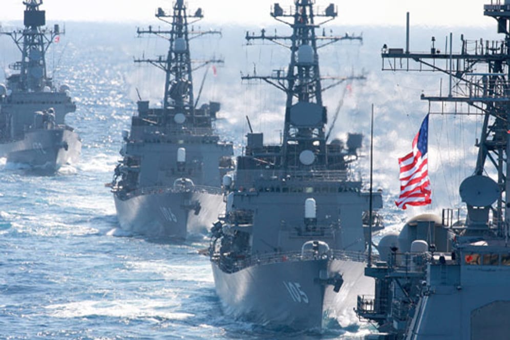 US-Militär: US-Marine verwandelt Meerwasser zu Treibstoff.