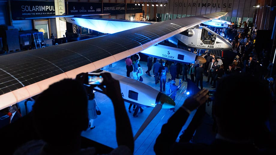 Die "Solar Impulse 2" erreicht ein Tempo von bis zu 140 Stundenkilometern