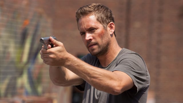 Paul Walker in seiner Rolle als Undercover-Cop Collier im Film "Brick Mansions"