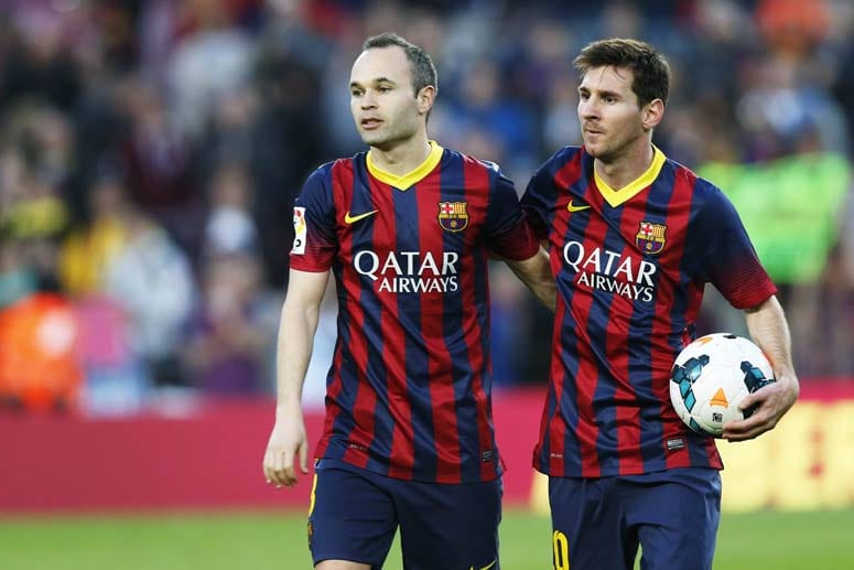 Andres Iniesta (li.) und Lionel Messi reiften beim FC Barcelona zu Weltstars.