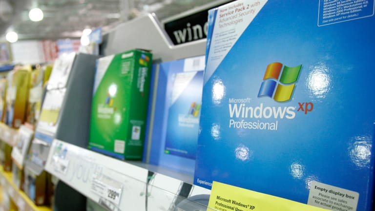 Windows XP Produktbox im Verkaufsregal