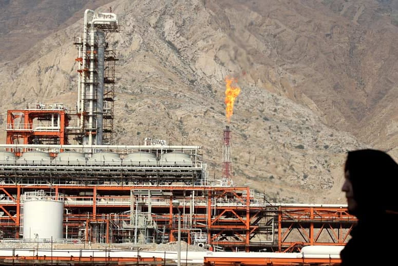 Gas-Förderung am weltweit größten Erdgas-Feld im Iran nahe Persischer Golf