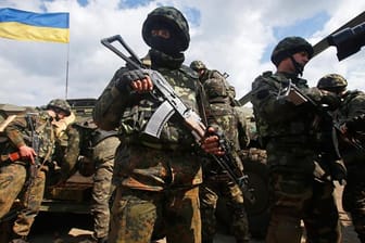 Ukrainische Truppen stehen 40 Kilometer vor Slawjansk.