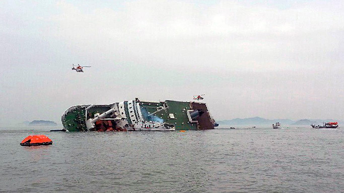 Schrecklicher Verdacht nach Fährunglück vor Südkorea: Wurde nur ein Rettungsboot zu Wasser gelassen?