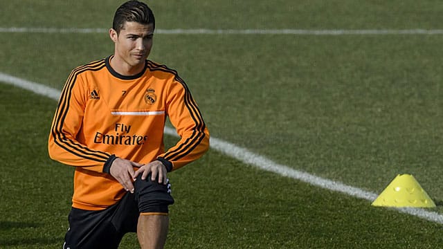 Cristiano Ronaldo ist wieder im Training und meldet sich rechtzeitig zum Klassiker gegen den FC Bayern fit. Cristiano Ronaldo ist wieder im Training und meldet sich rechtzeitig zum Klassiker gegen den FC Bayern fit.