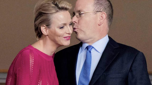 Fürstin Charlène dementiert die Krisen-Gerüchte: "Albert ist liebevoll."