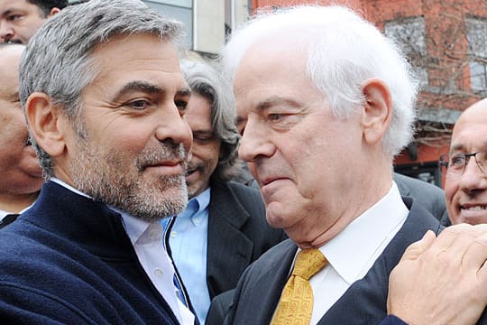 Nick Clooney freut sich über die Verlobung seines Sohnes George.