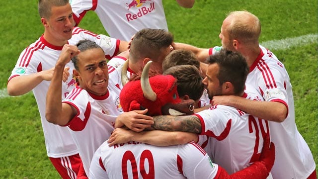 Riesenjubel bei RB Leipzig: Der Aufstieg in die 2. Bundesliga ist perfekt.