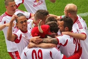 Riesenjubel bei RB Leipzig: Der Aufstieg in die 2. Bundesliga ist perfekt.