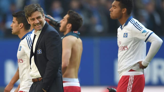 Für den Hamburger SV mit Sportdirektor Oliver Kreuzer gab es auch gegen den FC Bayern nichts zu holen. Für den Hamburger SV mit Sportdirektor Oliver Kreuzer gab es auch gegen den FC Bayern nichts zu holen.