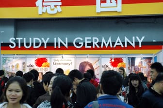 Deutschland wirbt bereits heute um kluge Köpfe aus anderen Ländern, hier bei der China Education Expo in Peking