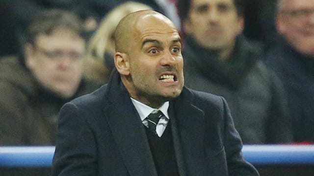 Pep Guardiola fletscht die Zähne: Schluss mit Kuscheloase beim FC Bayern. Pep Guardiola fletscht die Zähne: Schluss mit Kuscheloase beim FC Bayern.