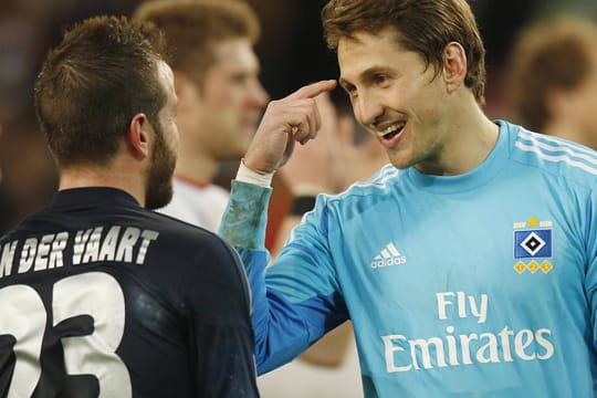 HSV-Stars Rafael van der Vaart (li.) und René Adler.