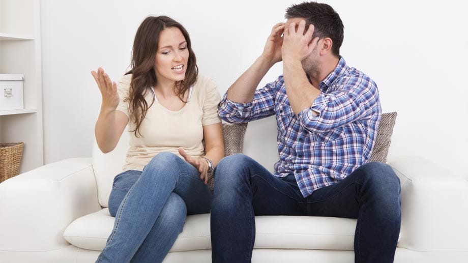 Stress: Nörgelnde Frauen kosten Männer Lebenszeit.