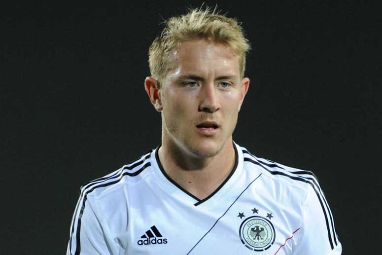 Nationalspieler Lewis Holtby will in der nächsten Saison wieder in Sachen Nationalelf angreifen.