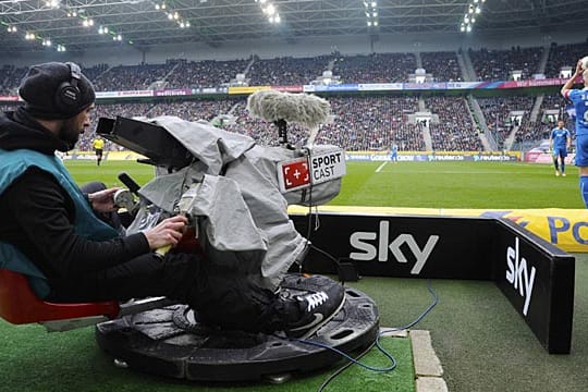 495 Millionen Euro schüttet die DFL dieses Jahr aus den Fernseherlösen an die Bundesliga-Vereine aus.