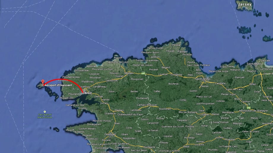 Die Strecke von Brest auf die bretonische Atlantikinsel Ouessant dauert laut Flugplan ebenfalls 15 Minuten.