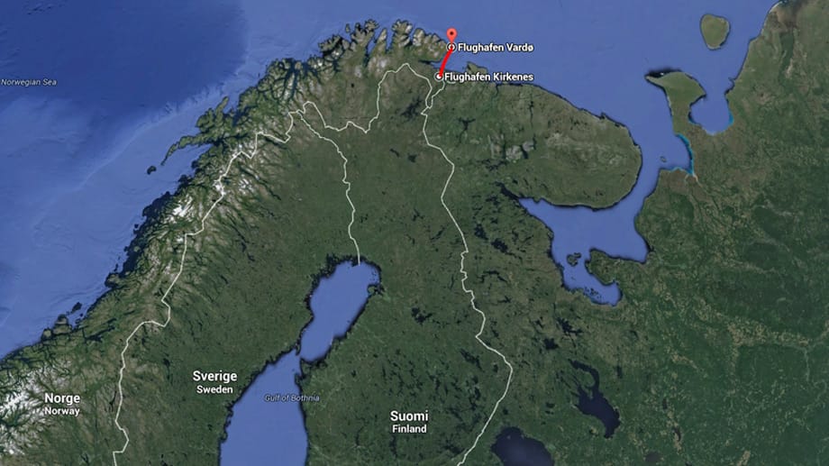 Zwischen den Fjorden im Norden Norwegens ist das Flugzeug das einzig mögliche Verkehrsmittel für einen Geschäftstermin oder einen Privatbesuch in der Nachbarstadt. Die DHC 8-200 der Regionalfluglinie Wideroe benötigt für die 39 Kilometer lange Strecke von Kirkenes nach Vardo nur 22 Minuten.