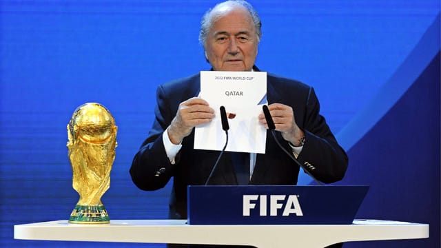 FIFA-Präsident Sepp Blatter präsentiert Katar als WM-Gastgeber im Jahr 2022.