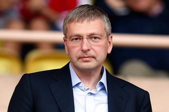 Dmitri Jewgenjewitsch Rybolowlew ist Präsident des Fußballclubs AS Monaco und hält die Mehrheit der Vereinsanteile