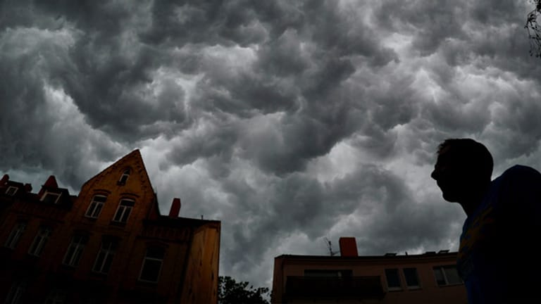 Gewitterwolken über Hannover - am Donnerstag erwarten die Experten Unruhe beim Wetter