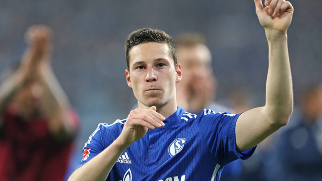 Julian Draxler wird auch in der kommenden Saison das Trikot des FC Schalke tragen.