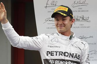 Nico Rosberg freut sich über seinen neuen Vertrag bei Mercedes.